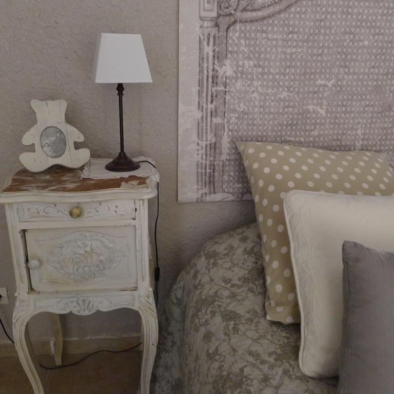 Hotel Domaine De La Manse Villeneuve-de-Berg Pokoj fotografie